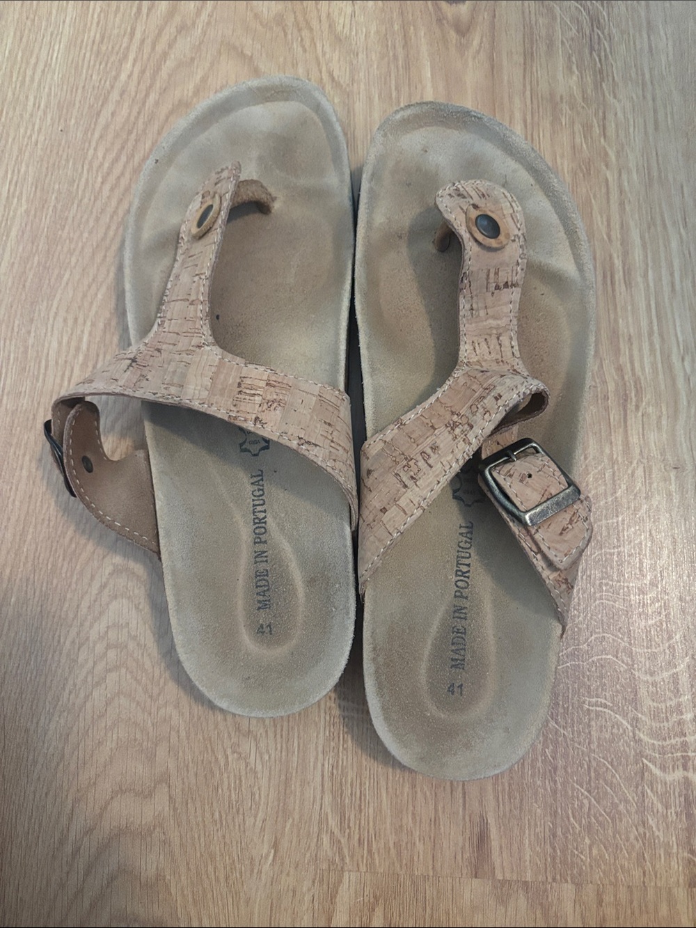 Women's Cork-Effect Tan Thong Sandals with Buckle
